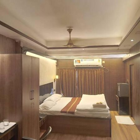 Ostro Inn Studio Apartment Kolkata Bagian luar foto