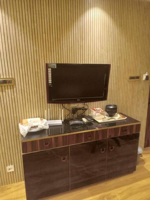 Ostro Inn Studio Apartment Kolkata Bagian luar foto
