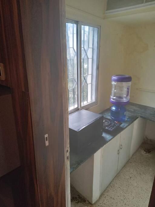Ostro Inn Studio Apartment Kolkata Bagian luar foto